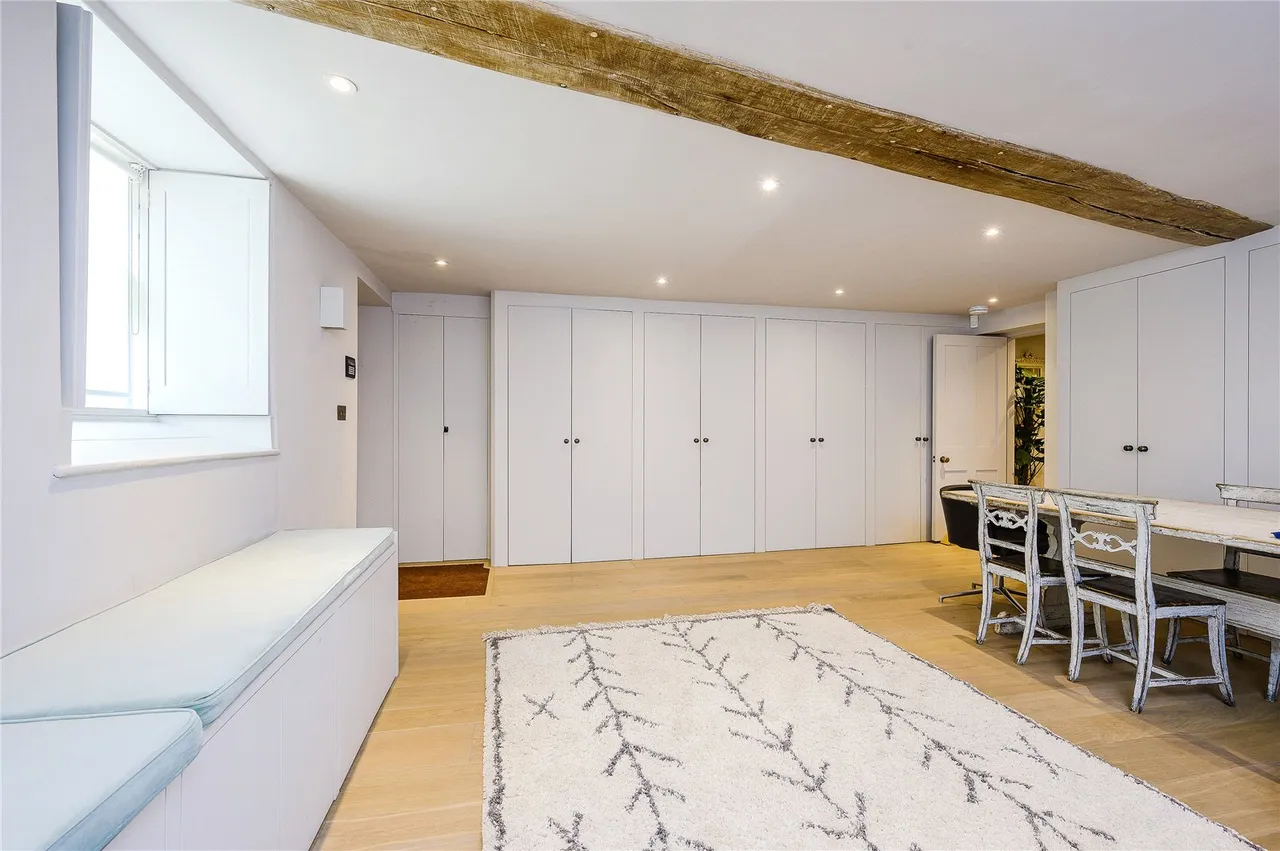 The Green, Richmond, TW9, photo 8