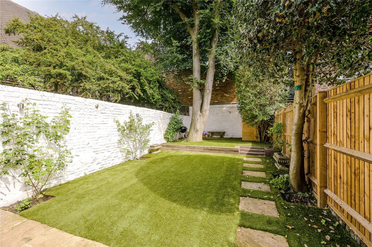 The Green, Richmond, TW9, photo 12