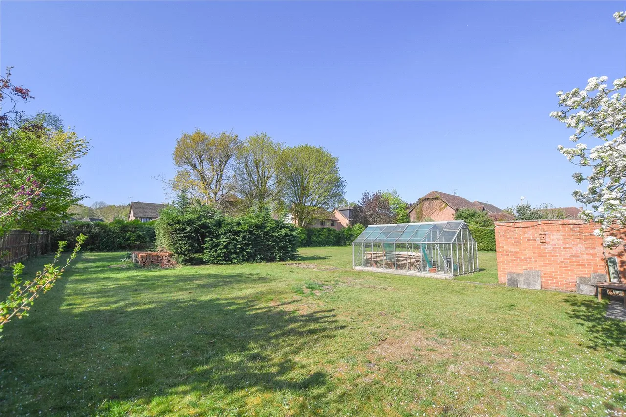 Barkham Ride, Finchampstead, RG40, photo 3