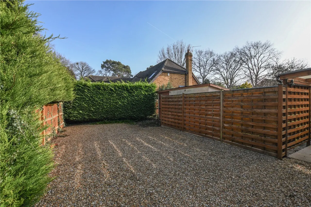 Barkham Ride, Finchampstead, RG40, photo 17