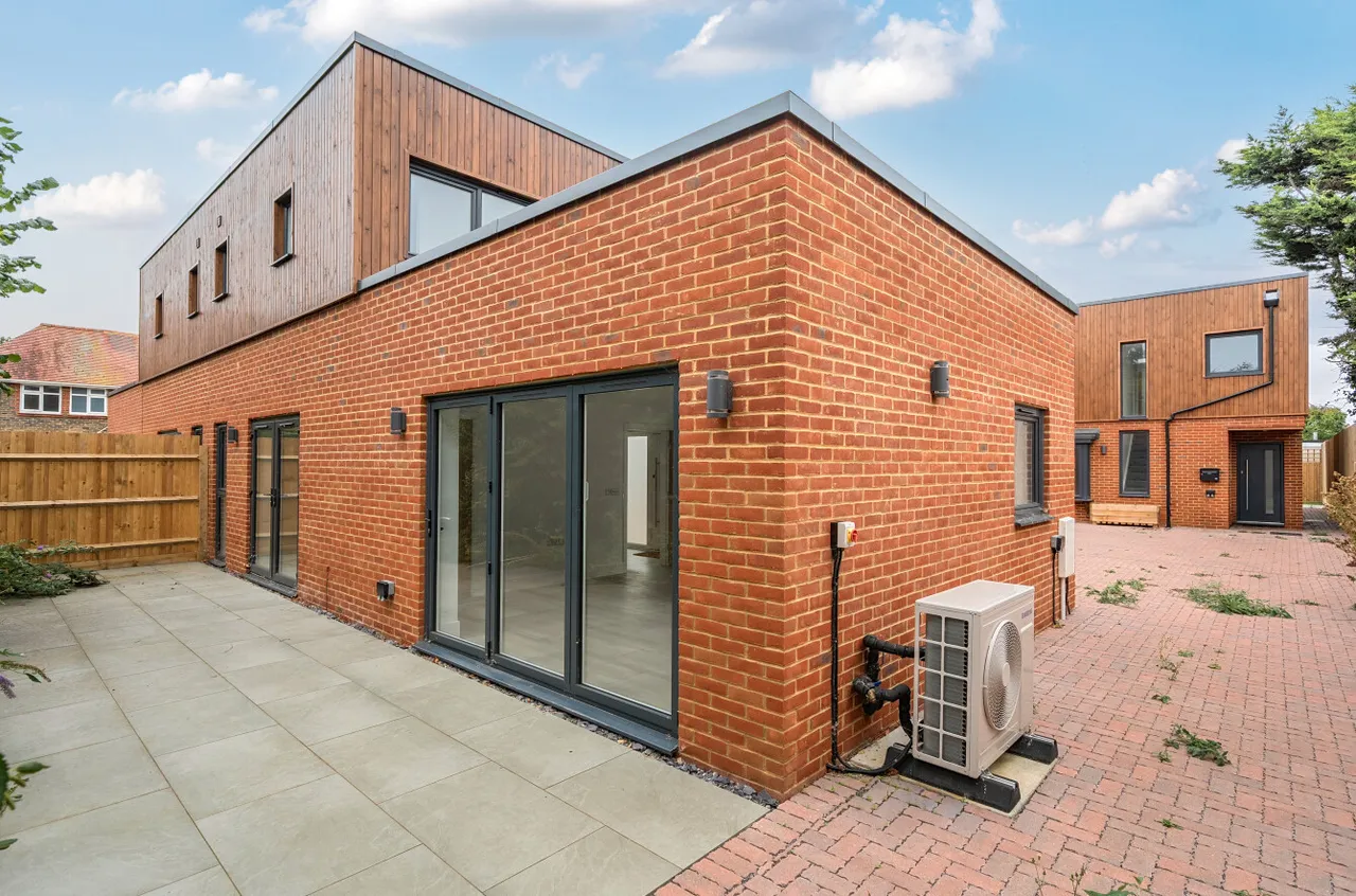Pavilion Road, Worthing, BN14, photo 12