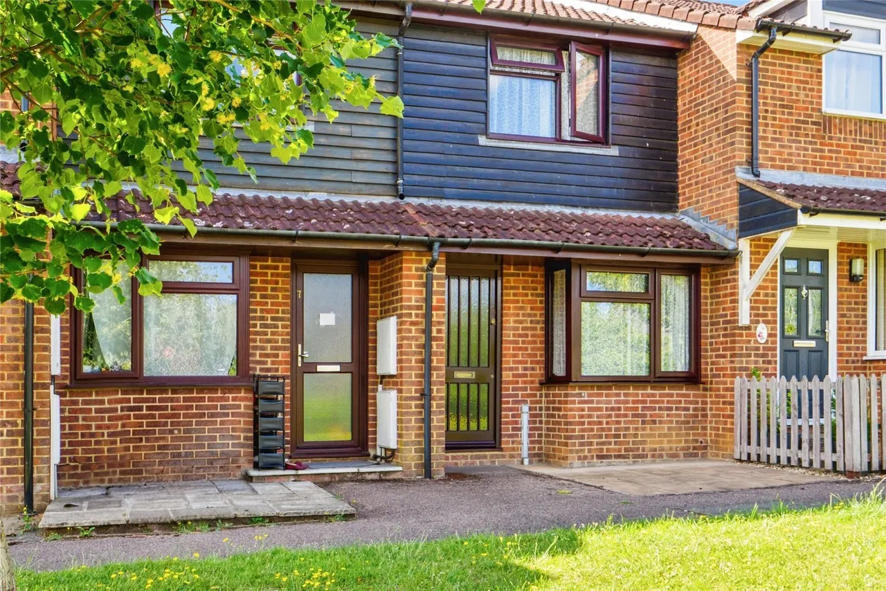2 bed house for sale — Market View, Market Place, Aylesham, Canterbury, CT3