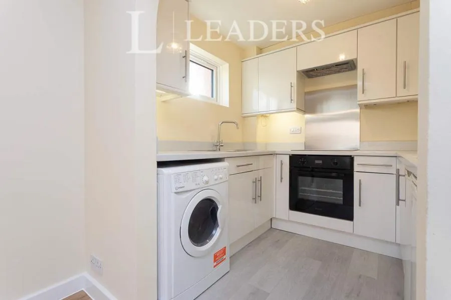 Station Road, Redhill, RH1, photo 2