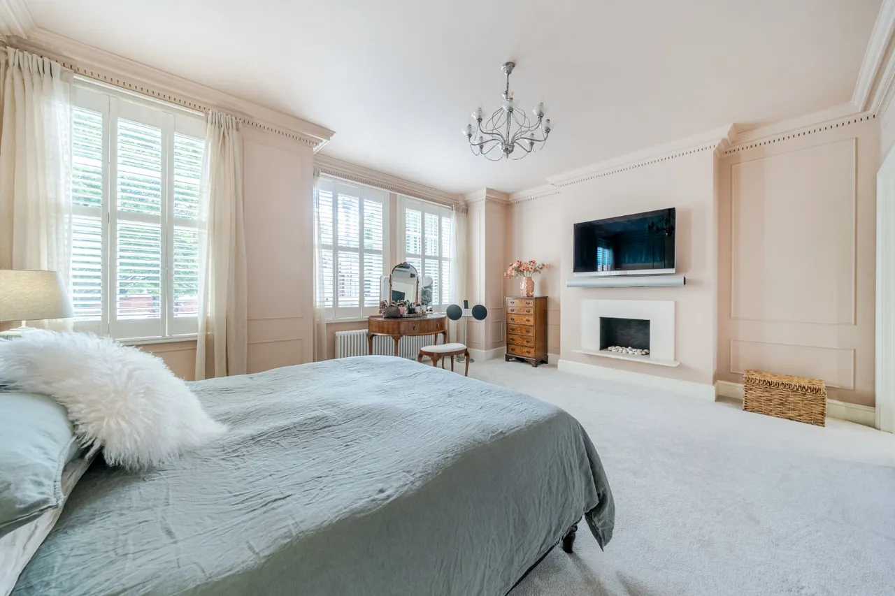 Maldon Road, Acton, W3, photo 32