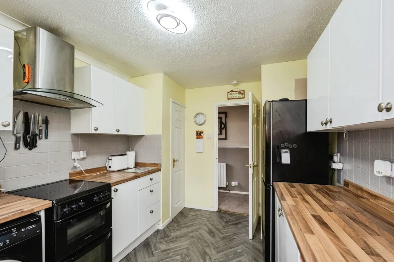 Crud-yr-Awel, Gorseinon, SA4, photo 7