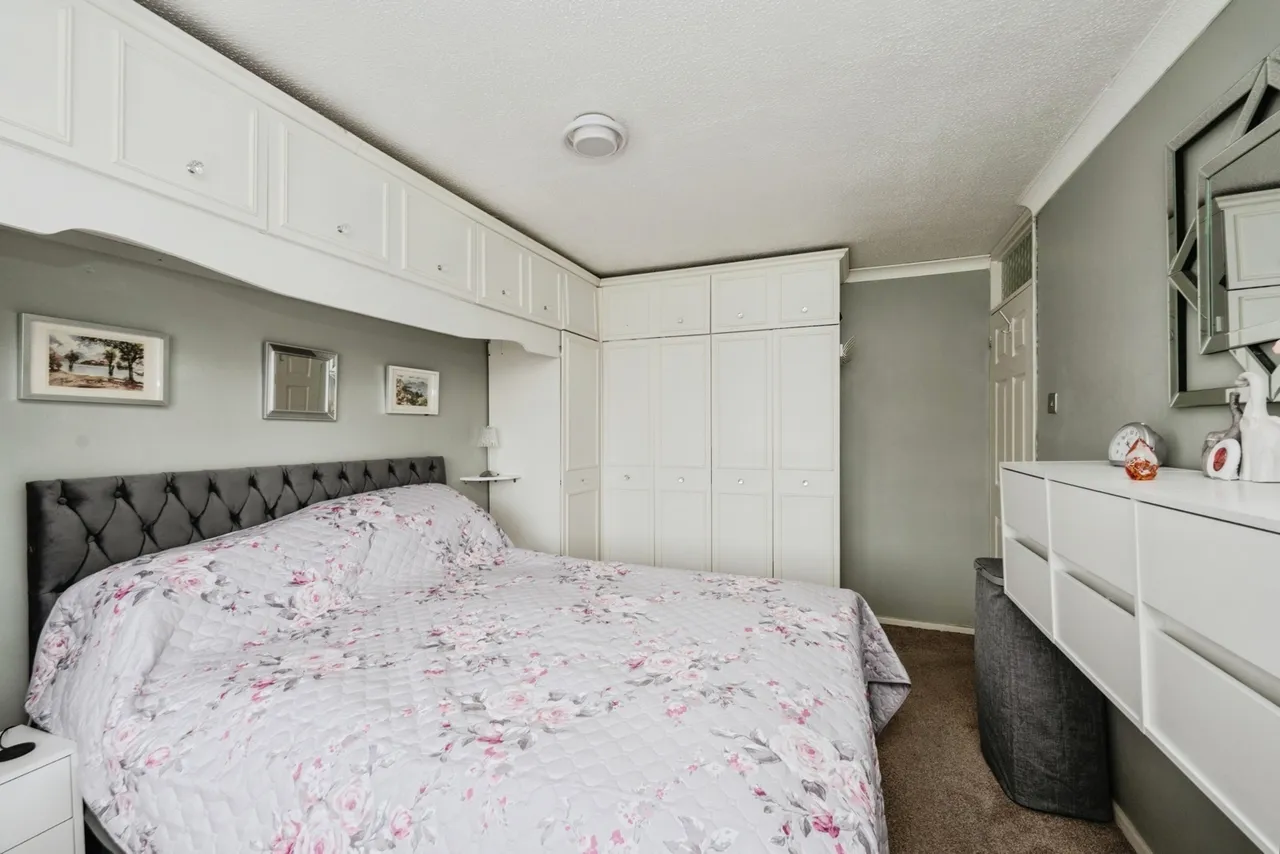 Crud-yr-Awel, Gorseinon, SA4, photo 12