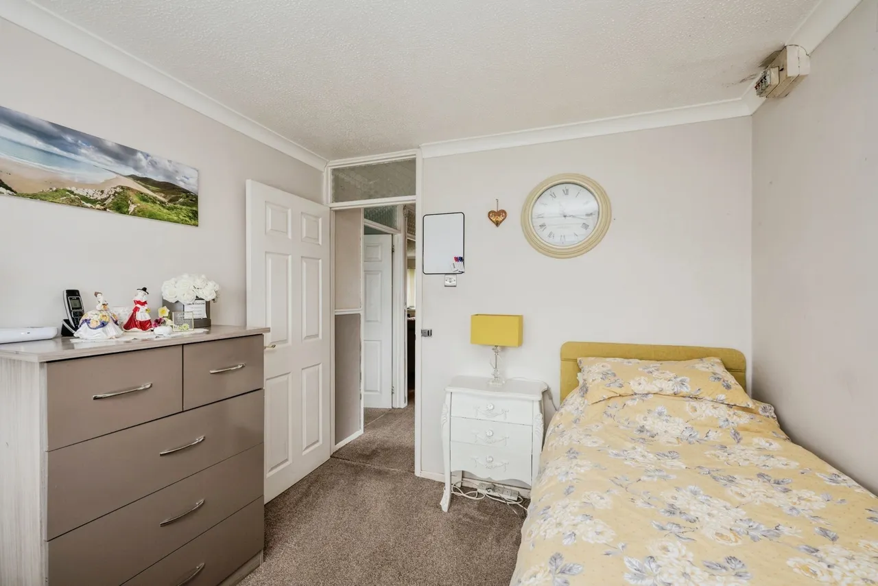 Crud-yr-Awel, Gorseinon, SA4, photo 15