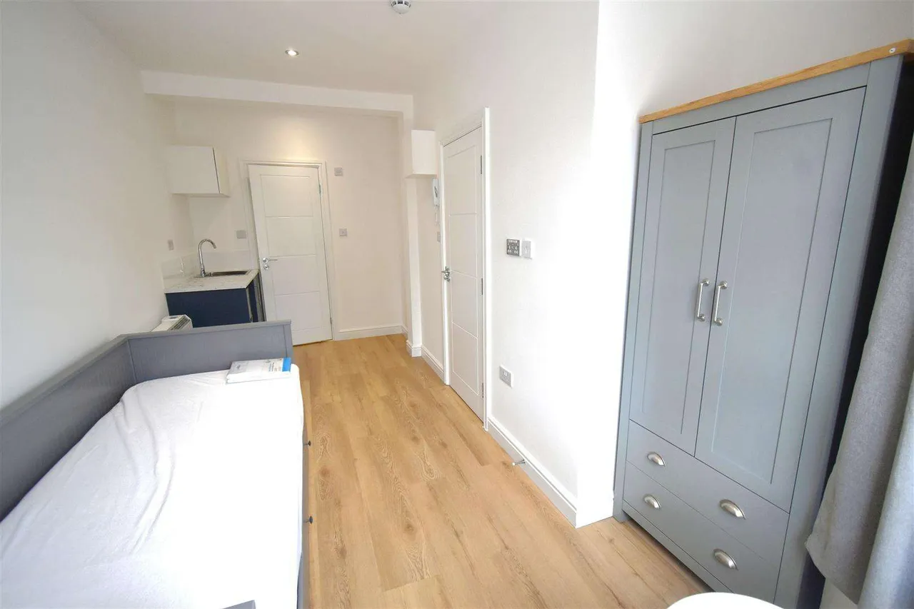 1 bed property to rent, Priory Road, Dartford, DA1