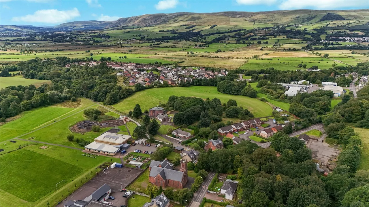 Twechar, Kilsyth, G65, photo 34