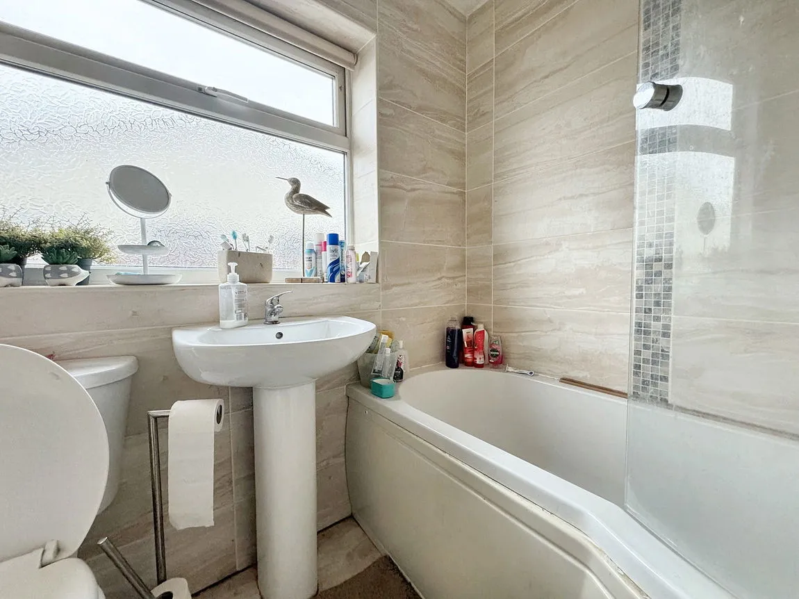 Llys Madoc, Towyn, LL22 9NH, photo 7
