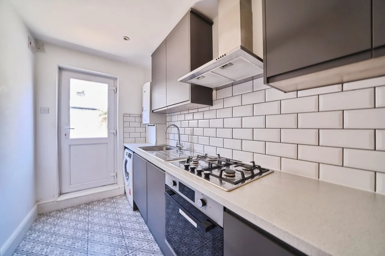 Faringford Road, London, E15, photo 5