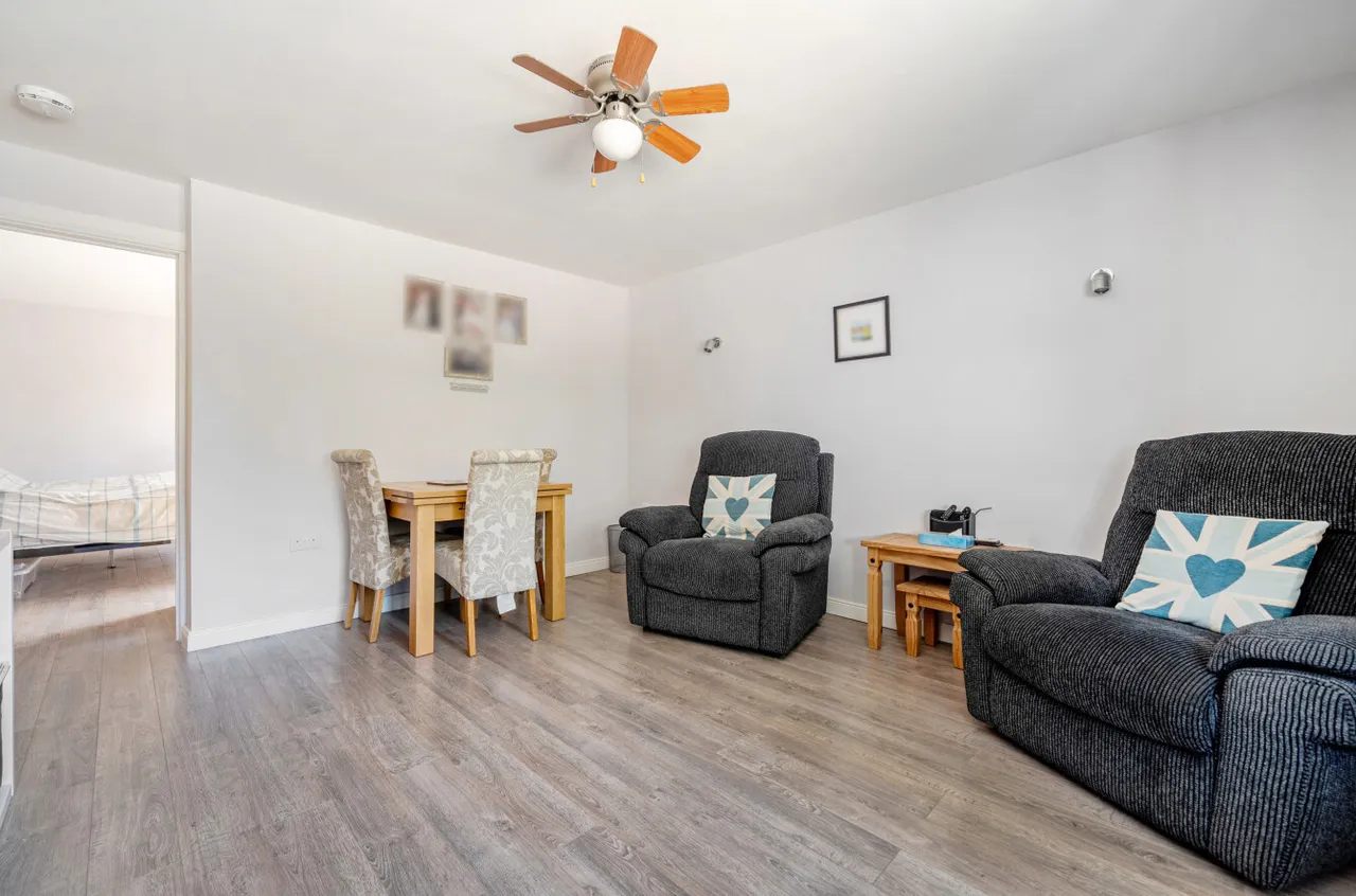 Shortheath Lane, Sulhamstead, Reading, Berkshire, RG7 4EQ, photo 5