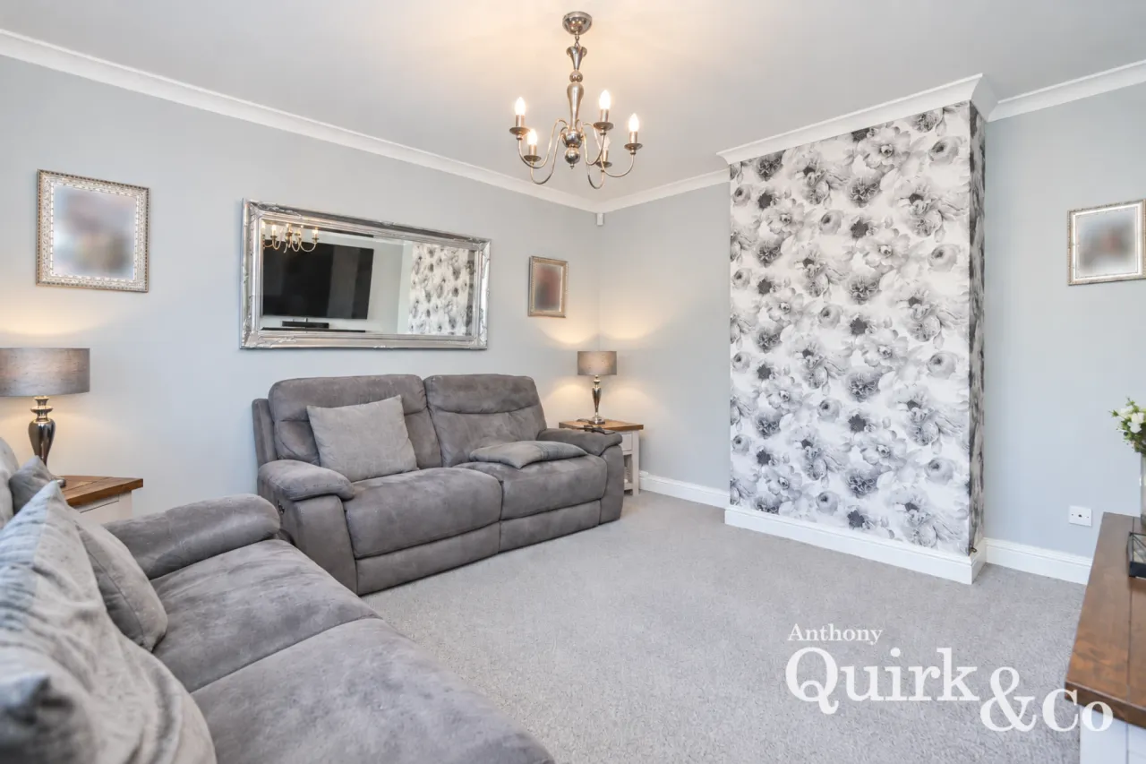 High Road, Benfleet, SS7, photo 5