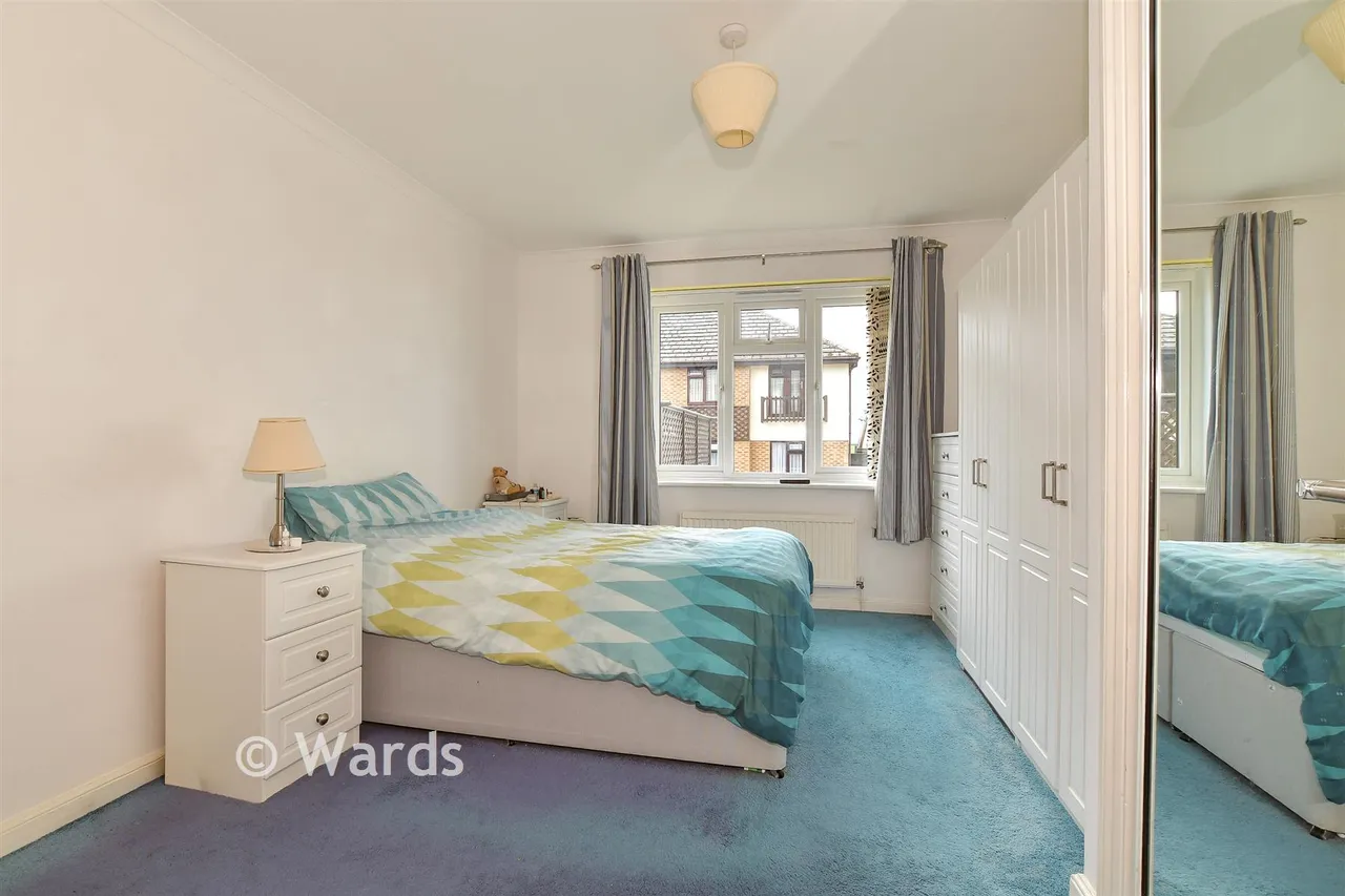 Miles Way, Birchington, CT7, photo 3
