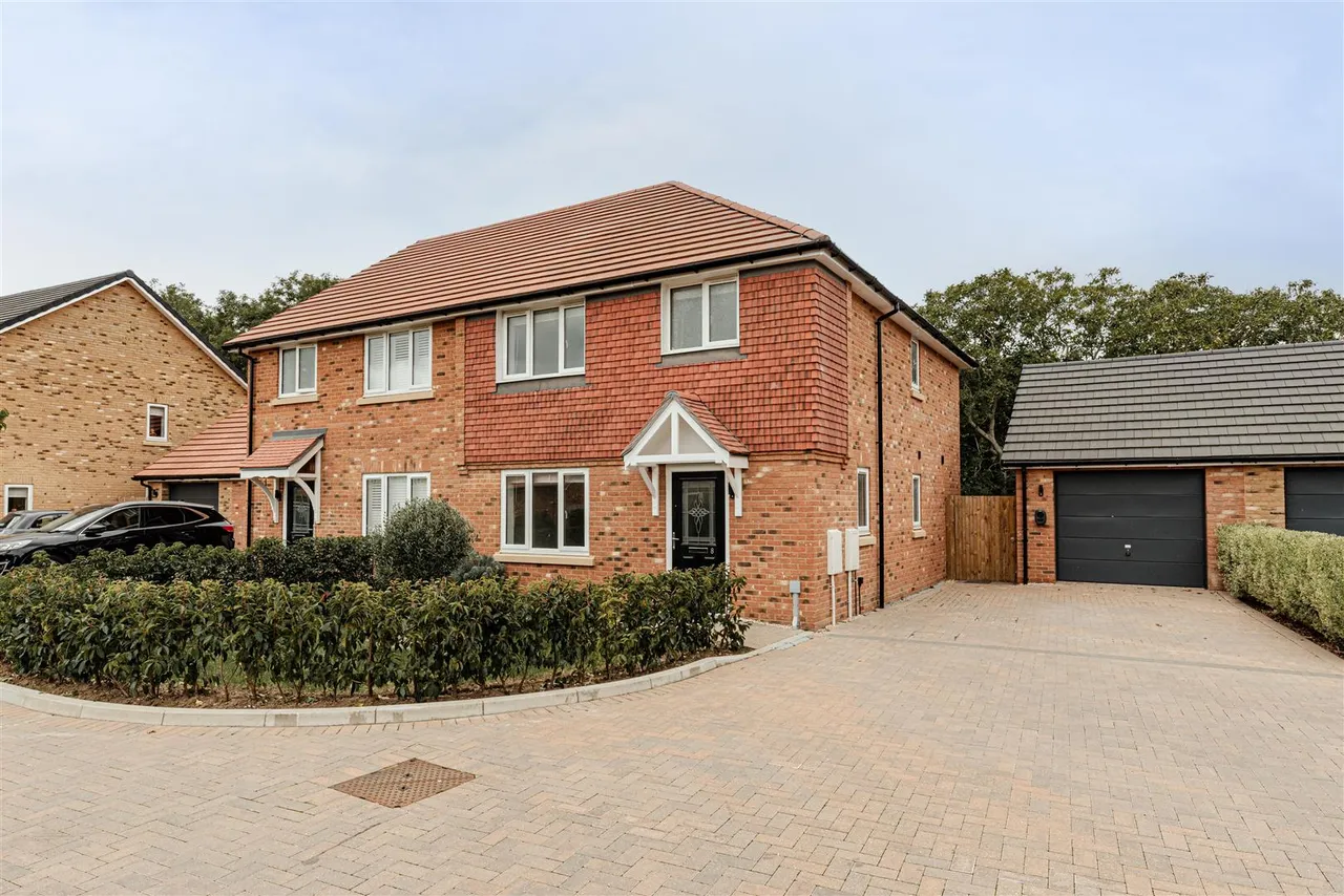 Ellington Mews, Manston, Ramsgate, Kent, CT12 5NF, photo 32