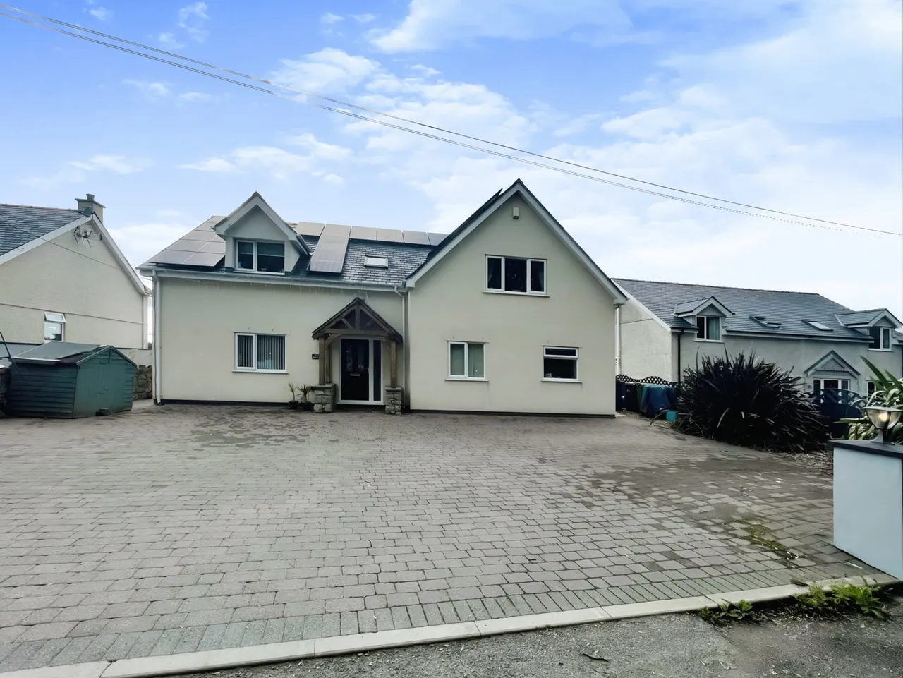 Off Holyhead Road, Pentre-Berw, LL60, photo 3