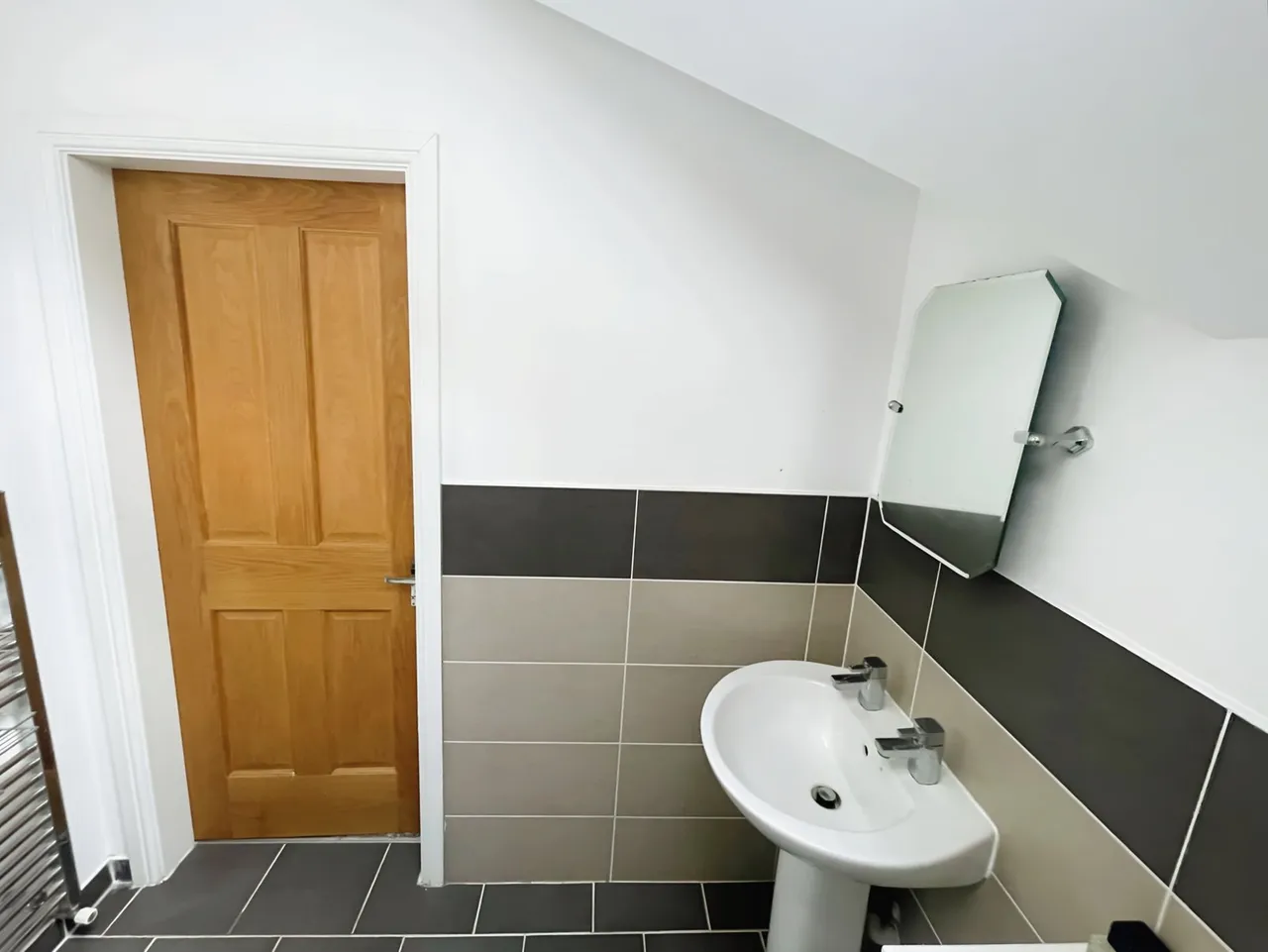 Off Holyhead Road, Pentre-Berw, LL60, photo 28
