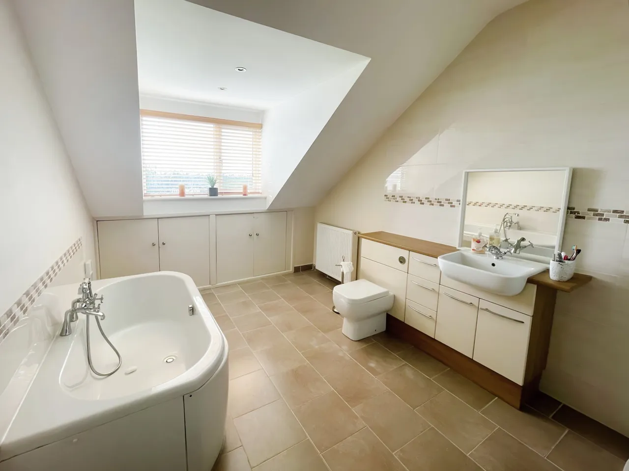 Off Holyhead Road, Pentre-Berw, LL60, photo 34