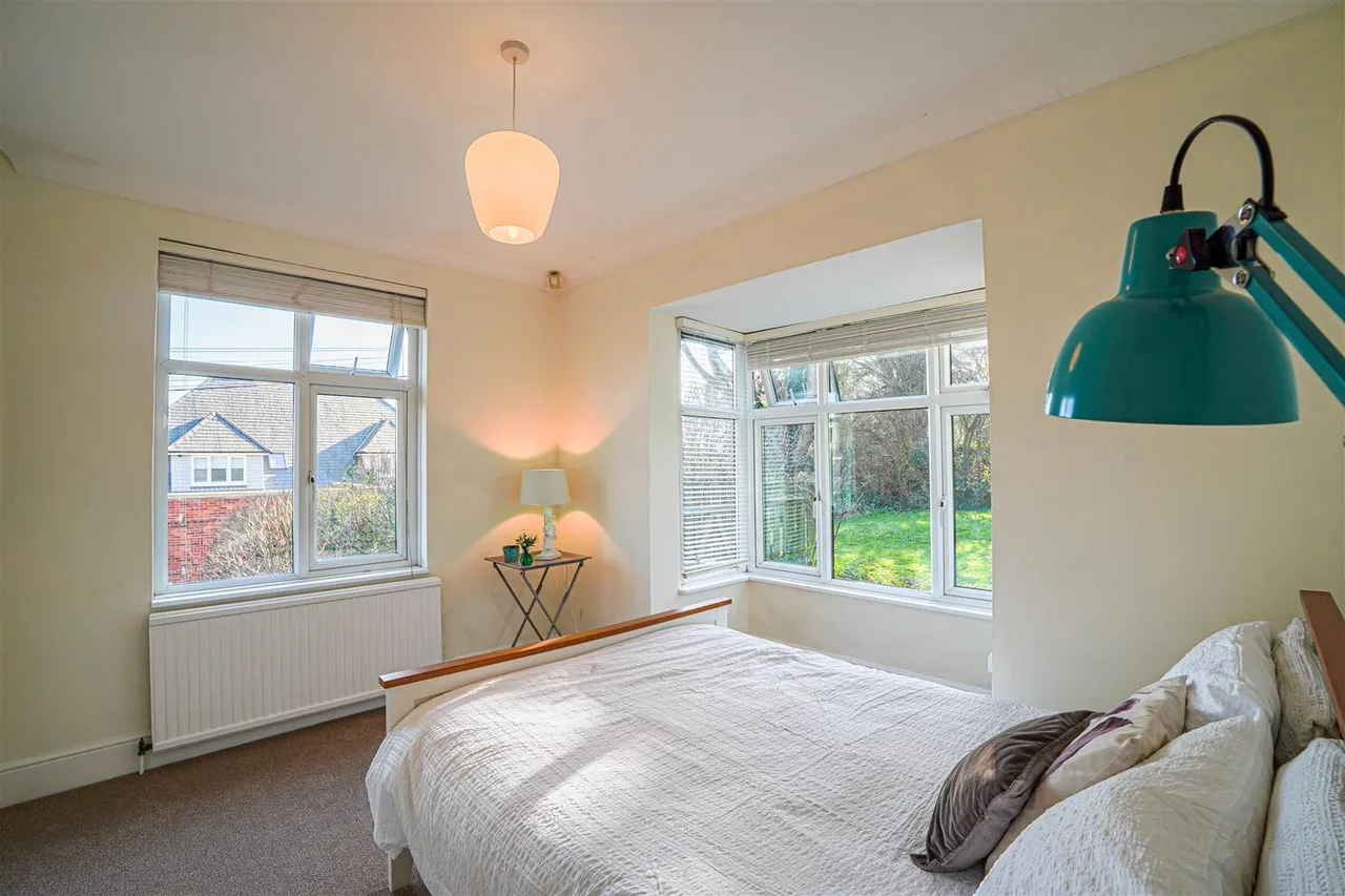 Beauharrow Road, St. Leonards-On-Sea, photo 26
