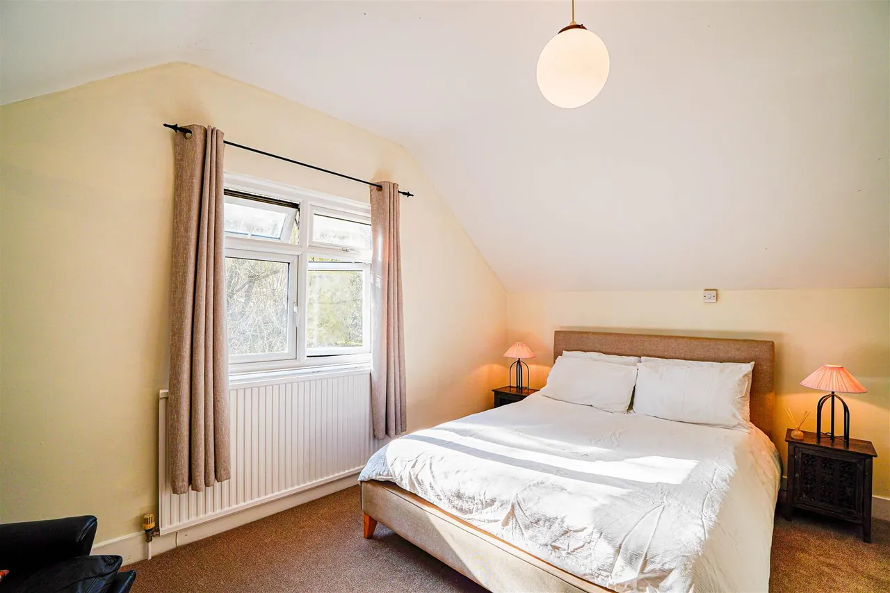 Beauharrow Road, St. Leonards-On-Sea, photo 7