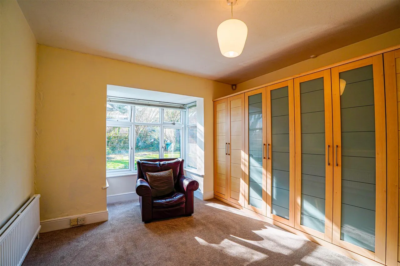 Beauharrow Road, St. Leonards-On-Sea, photo 11