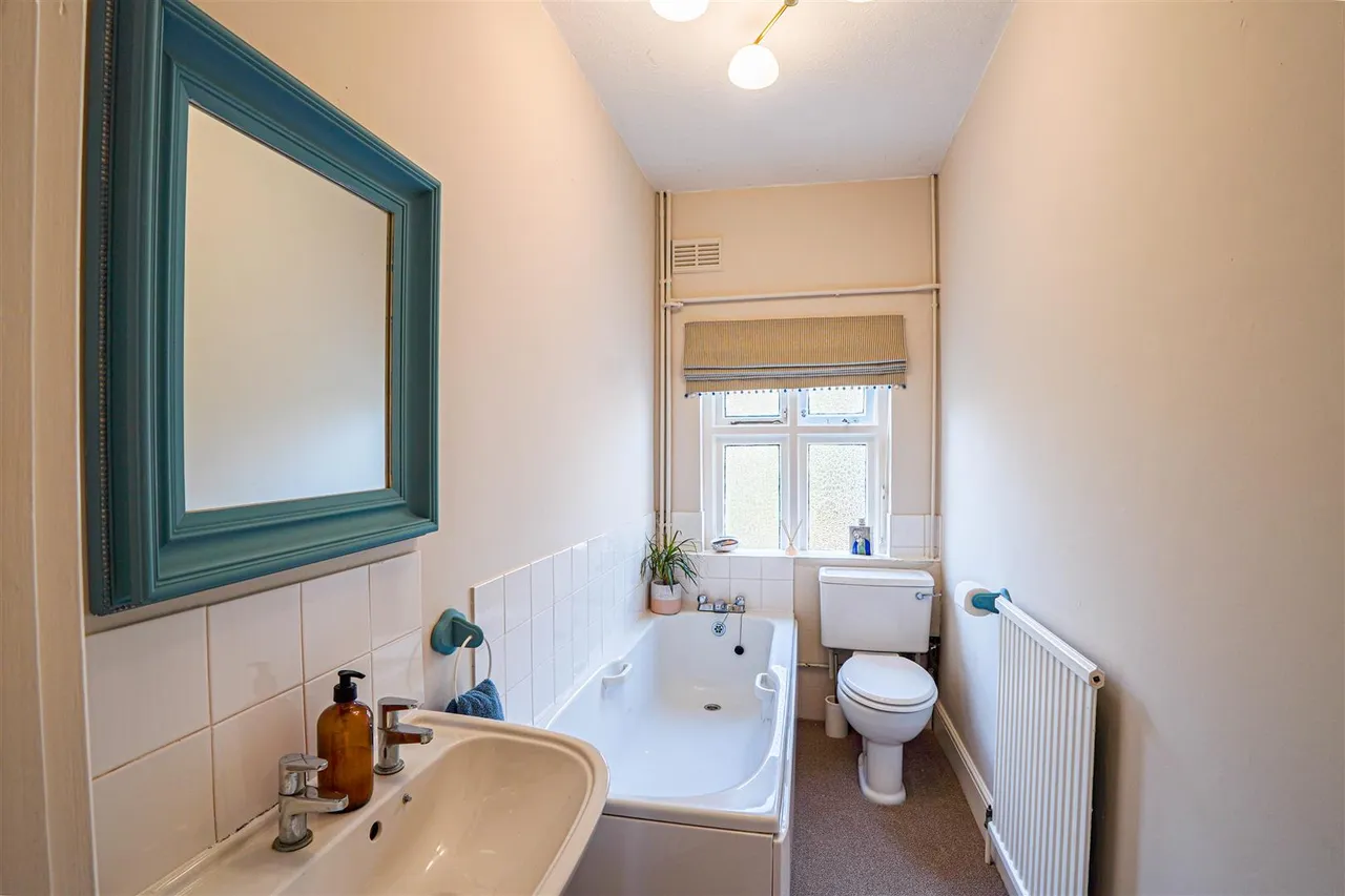 Beauharrow Road, St. Leonards-On-Sea, photo 14