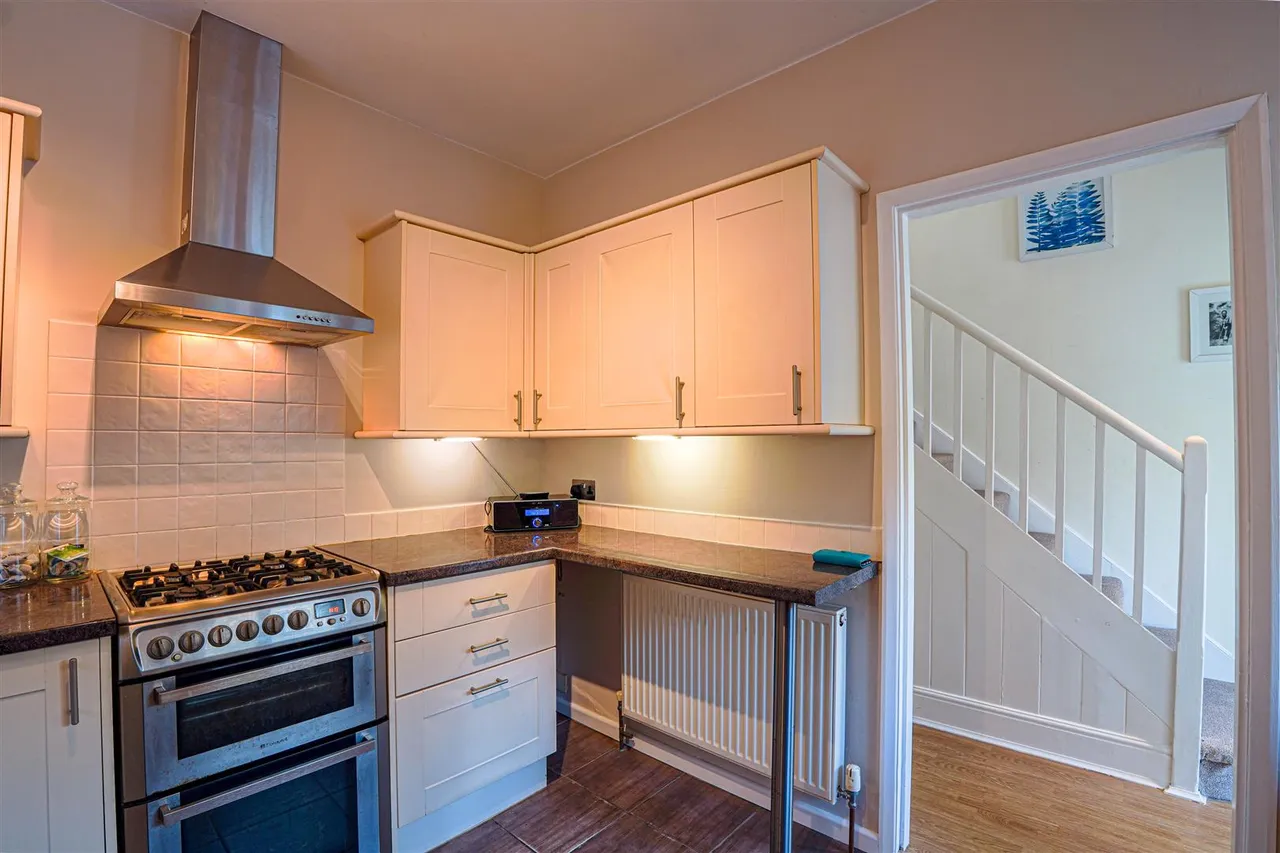 Beauharrow Road, St. Leonards-On-Sea, photo 23