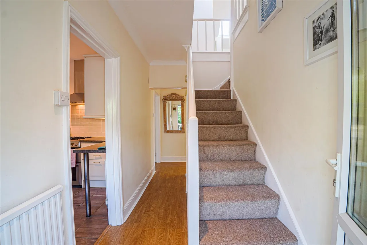 Beauharrow Road, St. Leonards-On-Sea, photo 18