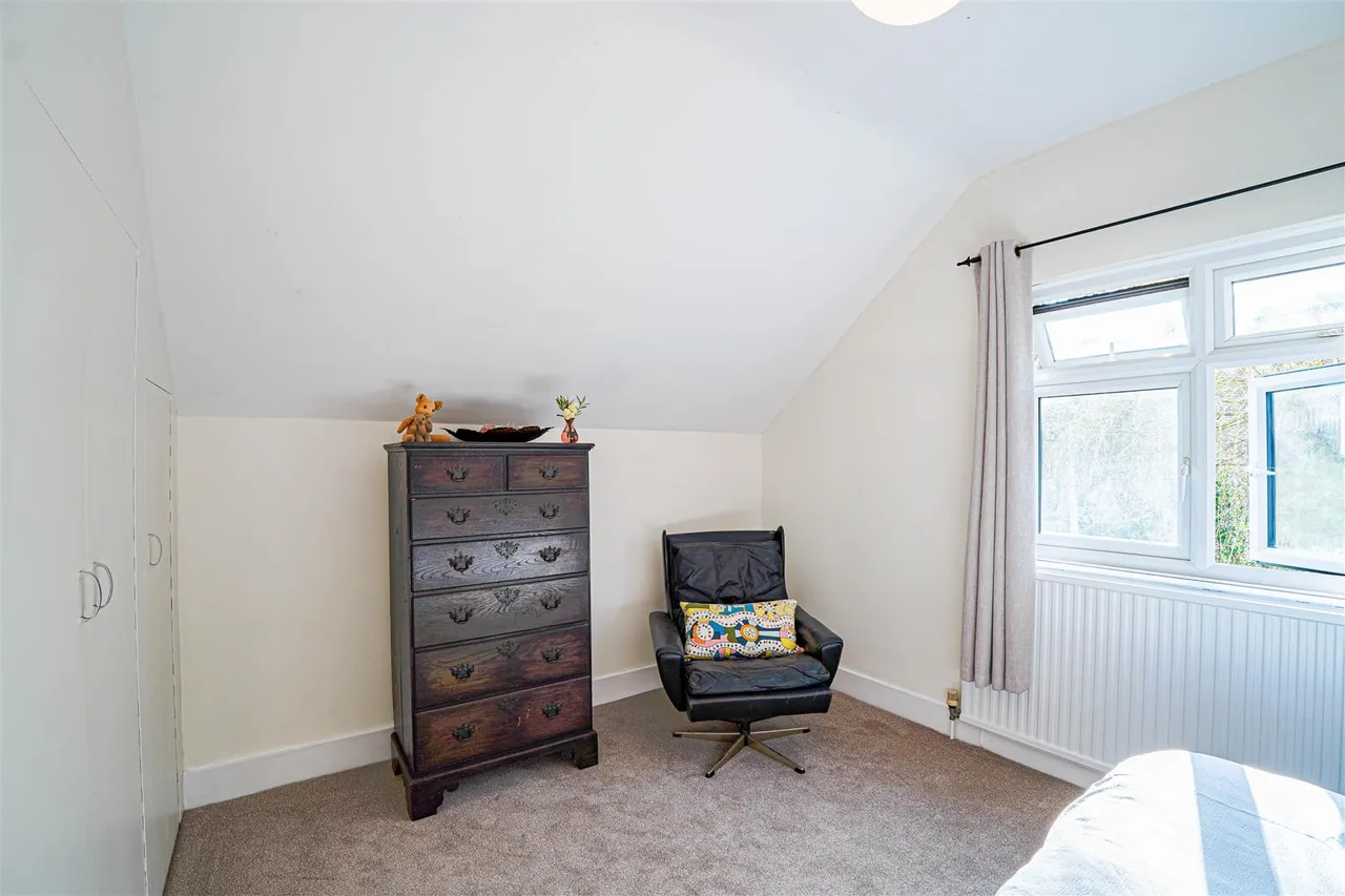 Beauharrow Road, St. Leonards-On-Sea, photo 13