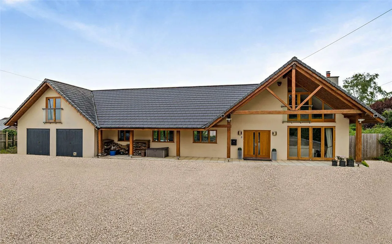 Llandevaud, Newport, NP18, photo 23