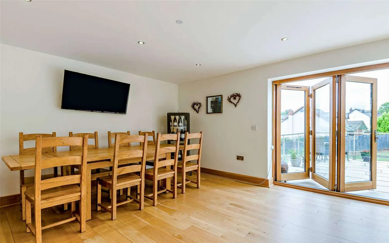 Llandevaud, Newport, NP18, photo 7