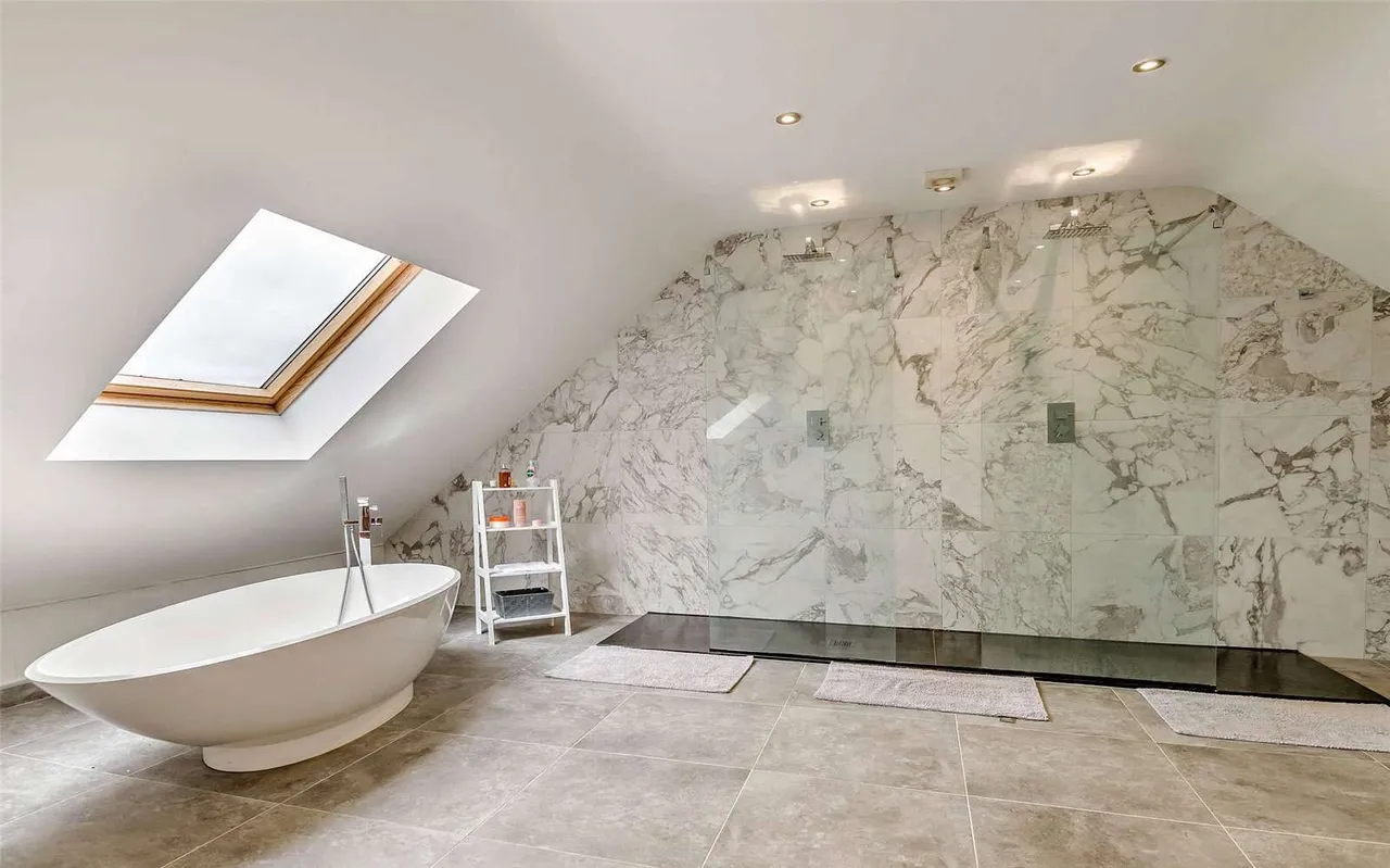 Llandevaud, Newport, NP18, photo 18