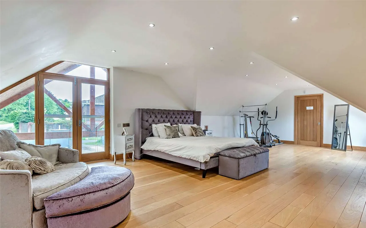Llandevaud, Newport, NP18, photo 19
