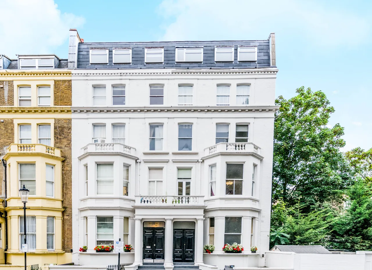 2 bed flat to rent, London, SW5