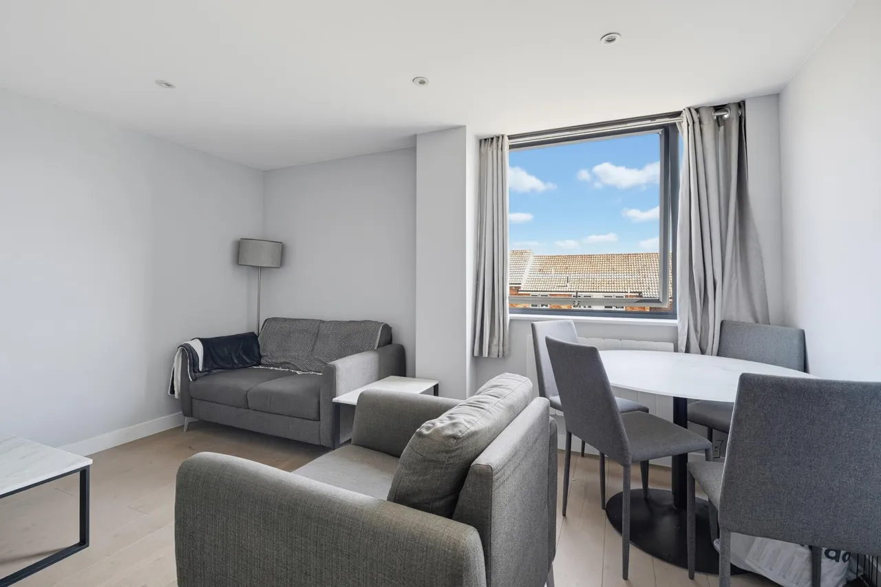 Field End Road, HA4, photo 2