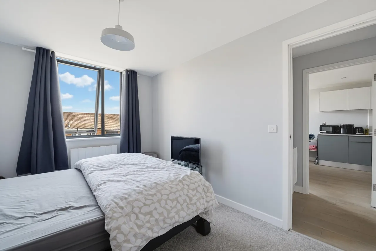 Field End Road, HA4, photo 10