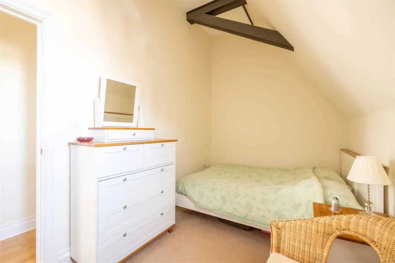 Hatch Lane, Windsor, SL4 3QR, photo 8