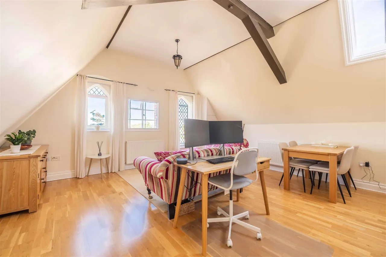 Hatch Lane, Windsor, SL4 3QR, photo 5