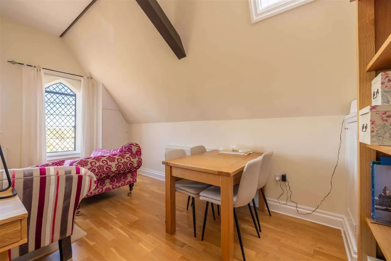Hatch Lane, Windsor, SL4 3QR, photo 11