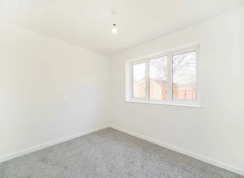 Millbourne Road, Hanworth, TW13, photo 5
