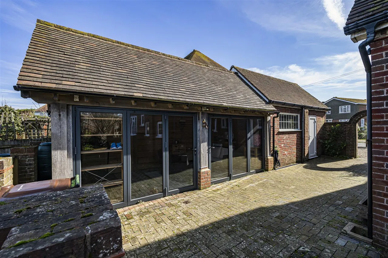 Grove Road, Seaford, photo 31