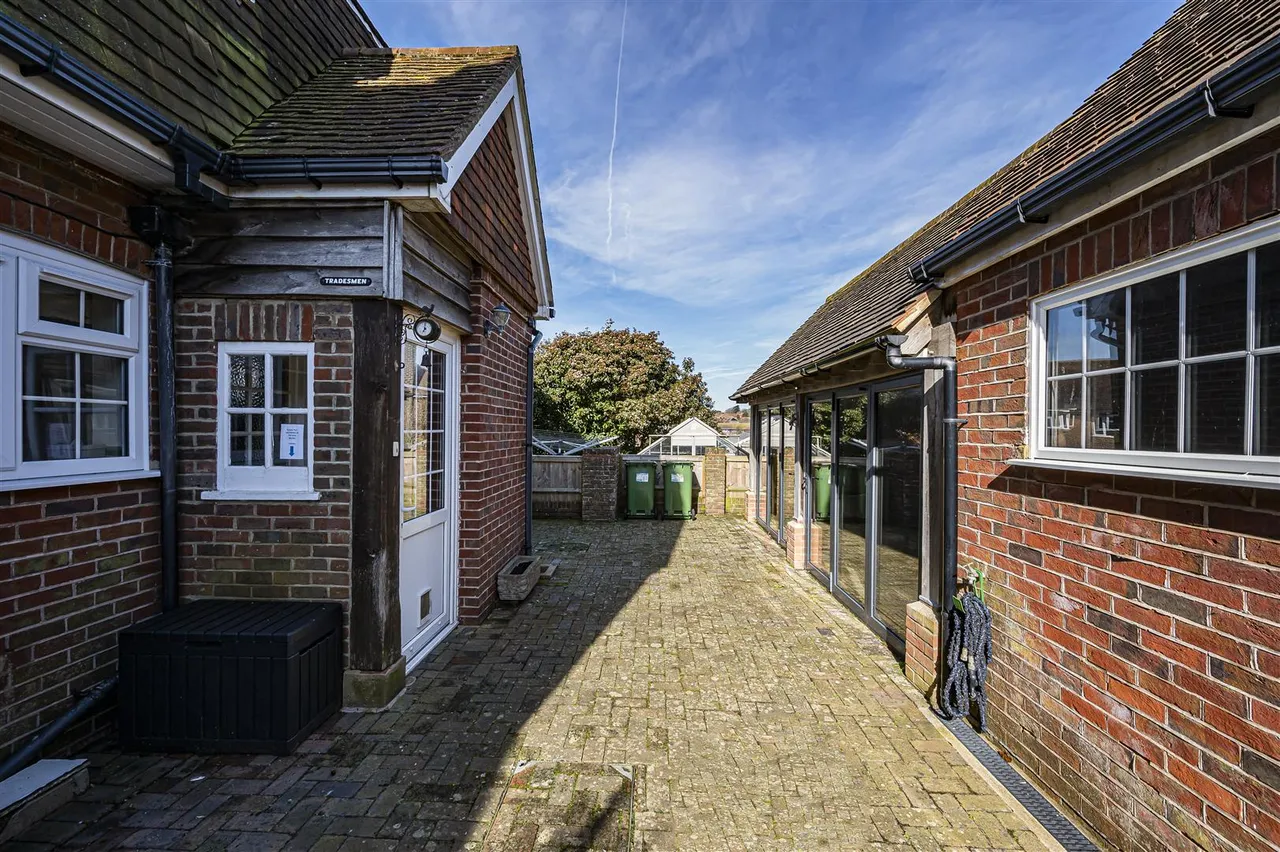 Grove Road, Seaford, photo 30