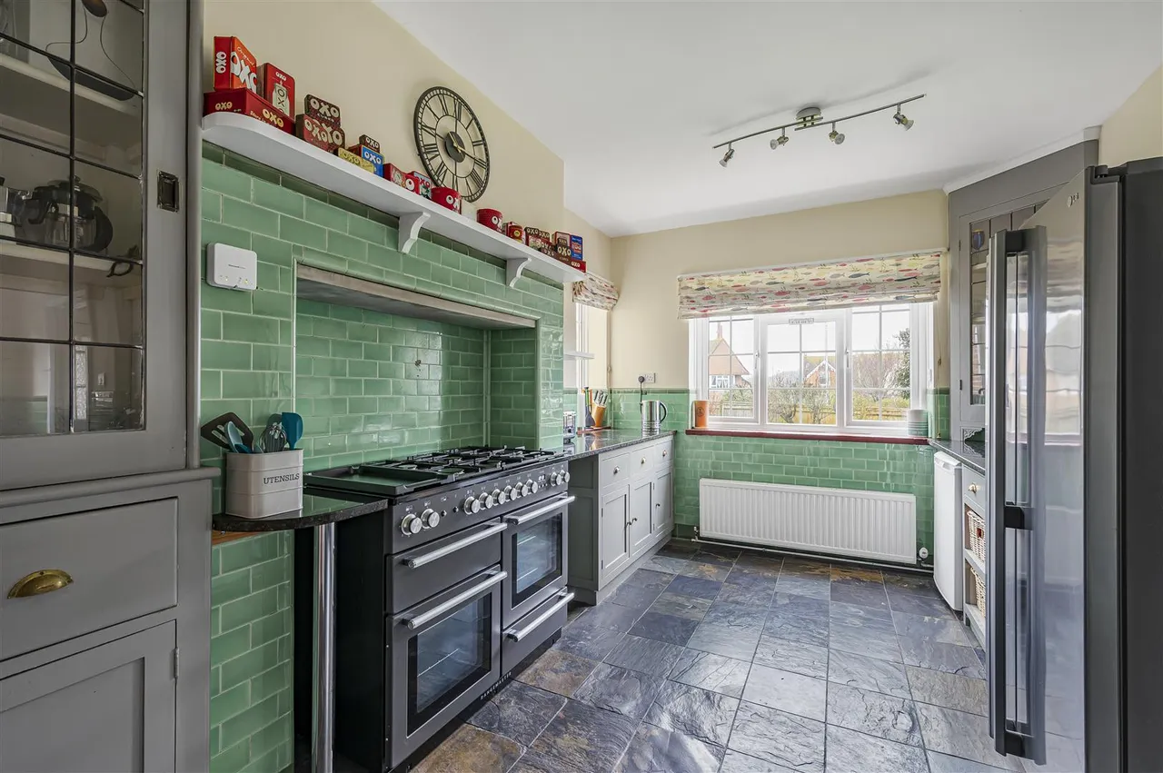 Grove Road, Seaford, photo 23