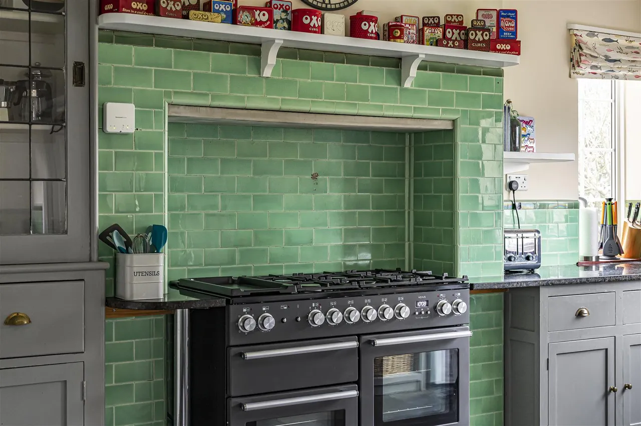 Grove Road, Seaford, photo 24