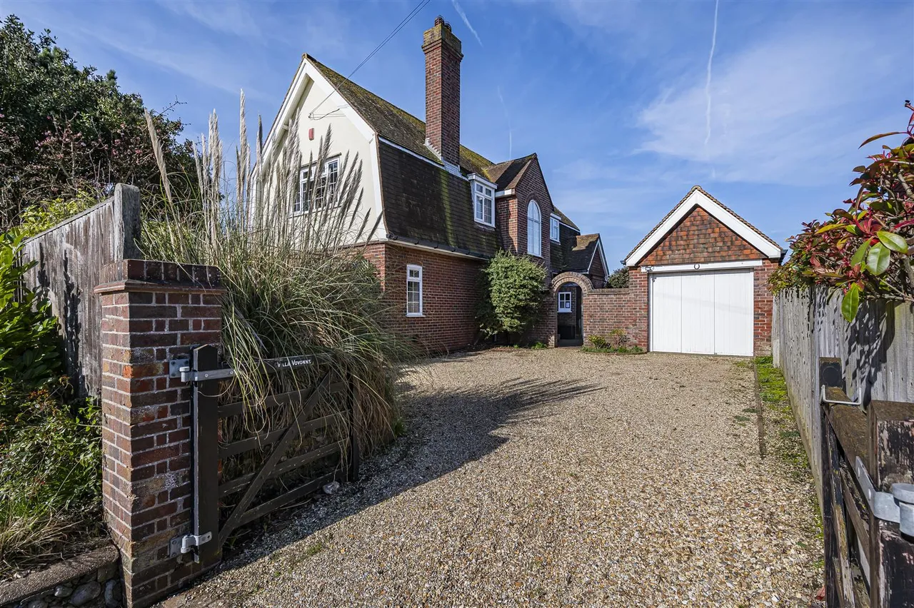 Grove Road, Seaford, photo 29
