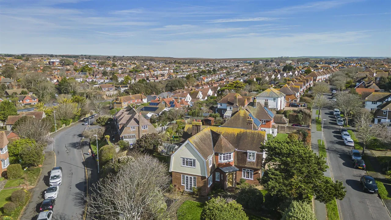 Grove Road, Seaford, photo 38