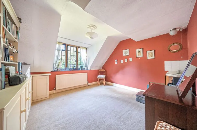 Uplands Road, Kenley CR8 5EE, photo 12