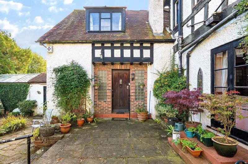 Uplands Road, Kenley CR8 5EE, photo 17