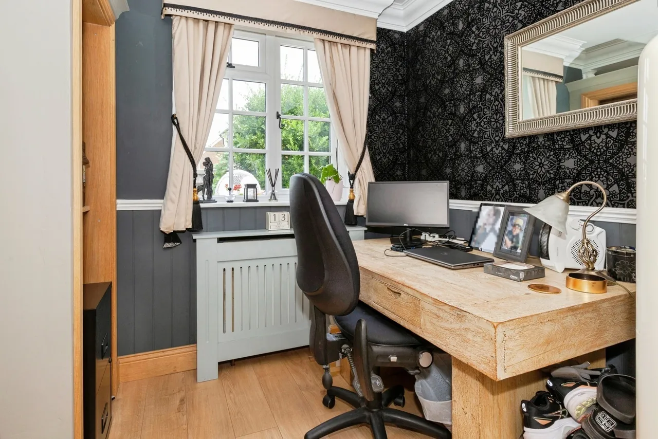 Harrow Lane, Maidenhead, SL6, photo 12
