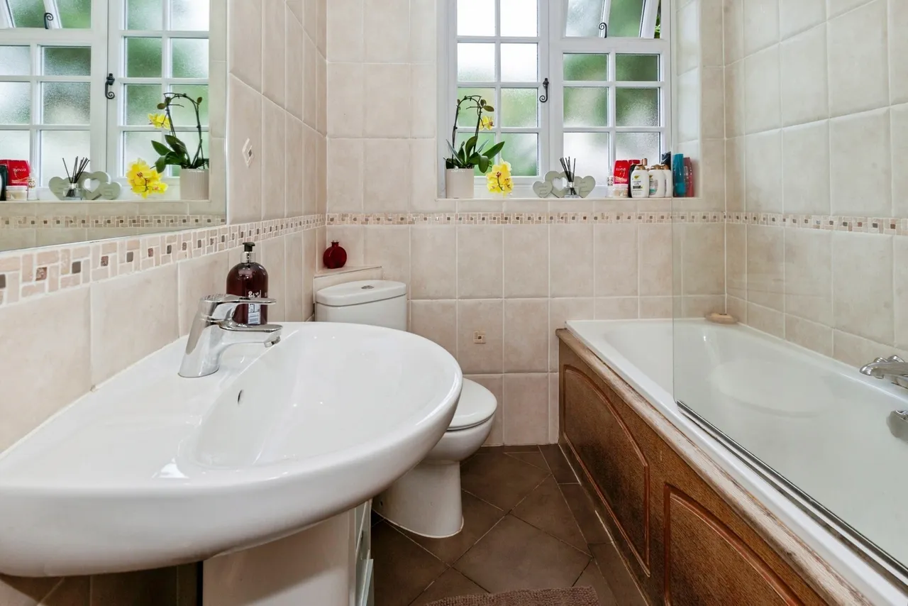Harrow Lane, Maidenhead, SL6, photo 21